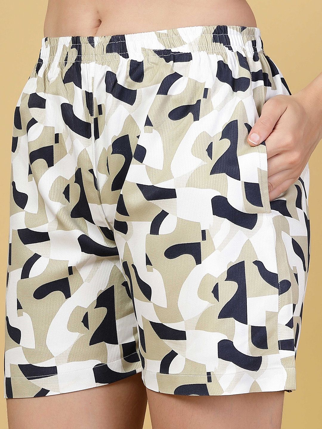 Klotthe Women Printed T-Shirt & Shorts Pants Night Suit