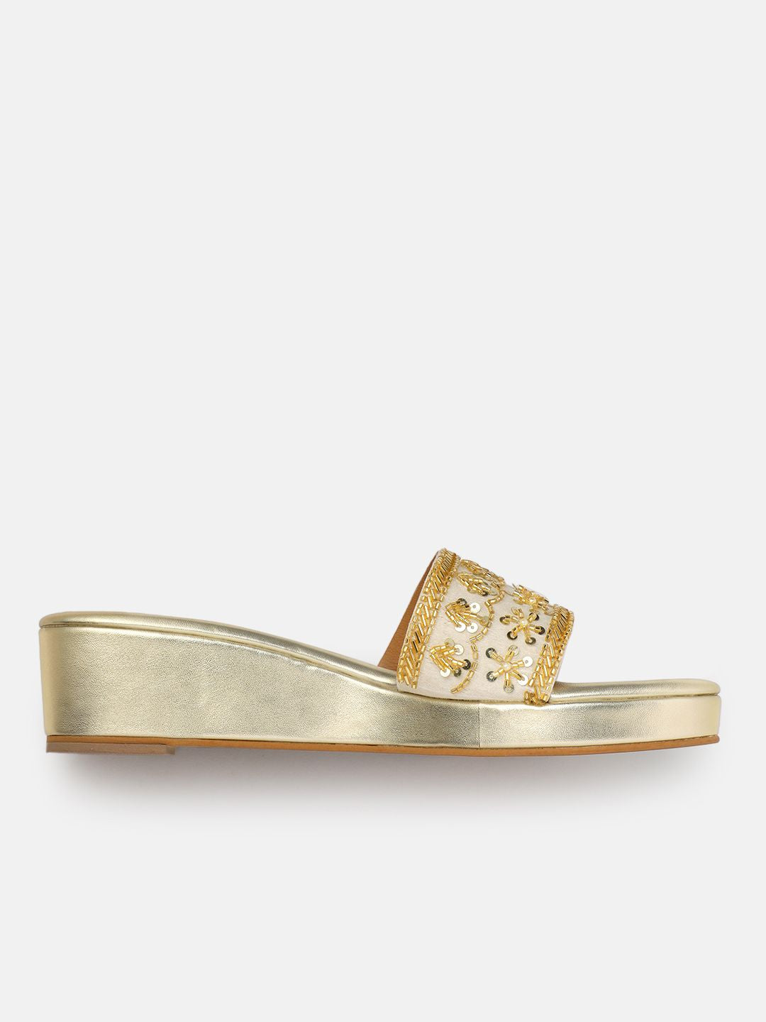 House of Pataudi Embellished Comfort Heels