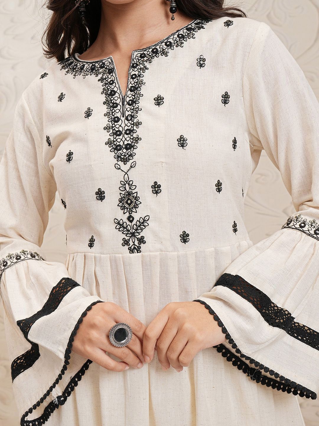 Vishudh Floral Embroidered Regular Thread Work Pure Cotton Kurta With Palazzos