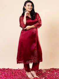 Mamicha Self-Designed V-Neck Kurta Set