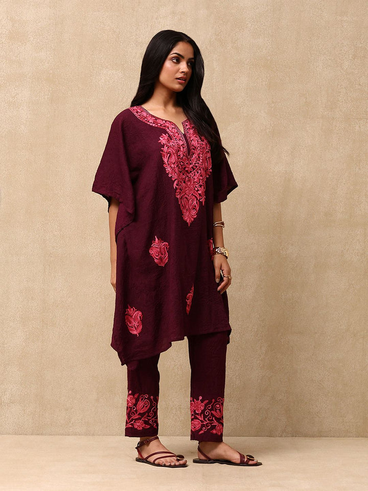 House of Chikankari Crafts Aari Embroidered Solid Women's Kaftan Set - Wine