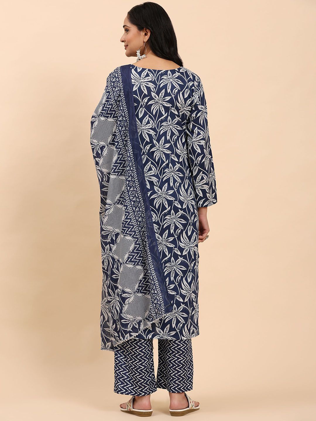 Mamicha Women Floral Printed Regular Pure Cotton Kurta with Palazzos & With Dupatta