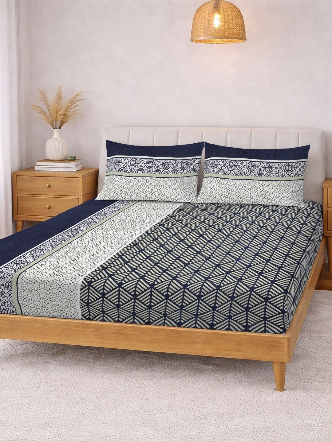 Myntra Elegant Homes Multicoloured Geometric 300 TC King Bedsheet with 2 Pillow Covers