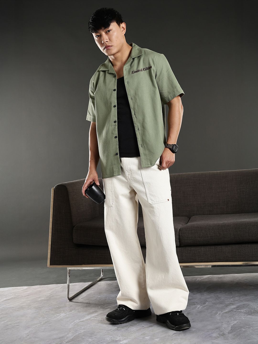 Eszett Limited Edition Embroidered Cutaway Collar Oversized Cotton Casual Shirt