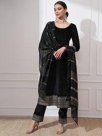 Vishudh Women Floral Embroidered Regular Kurta with Trousers & With Dupatta