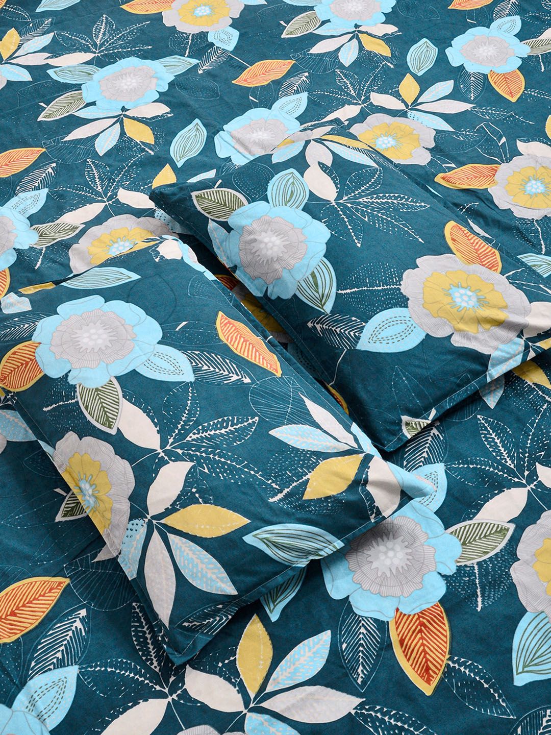KLOTTHE Blue & White Printed 300 TC Double Bedsheet With 2 Pillow Covers- 2.5 m x 2.25 m