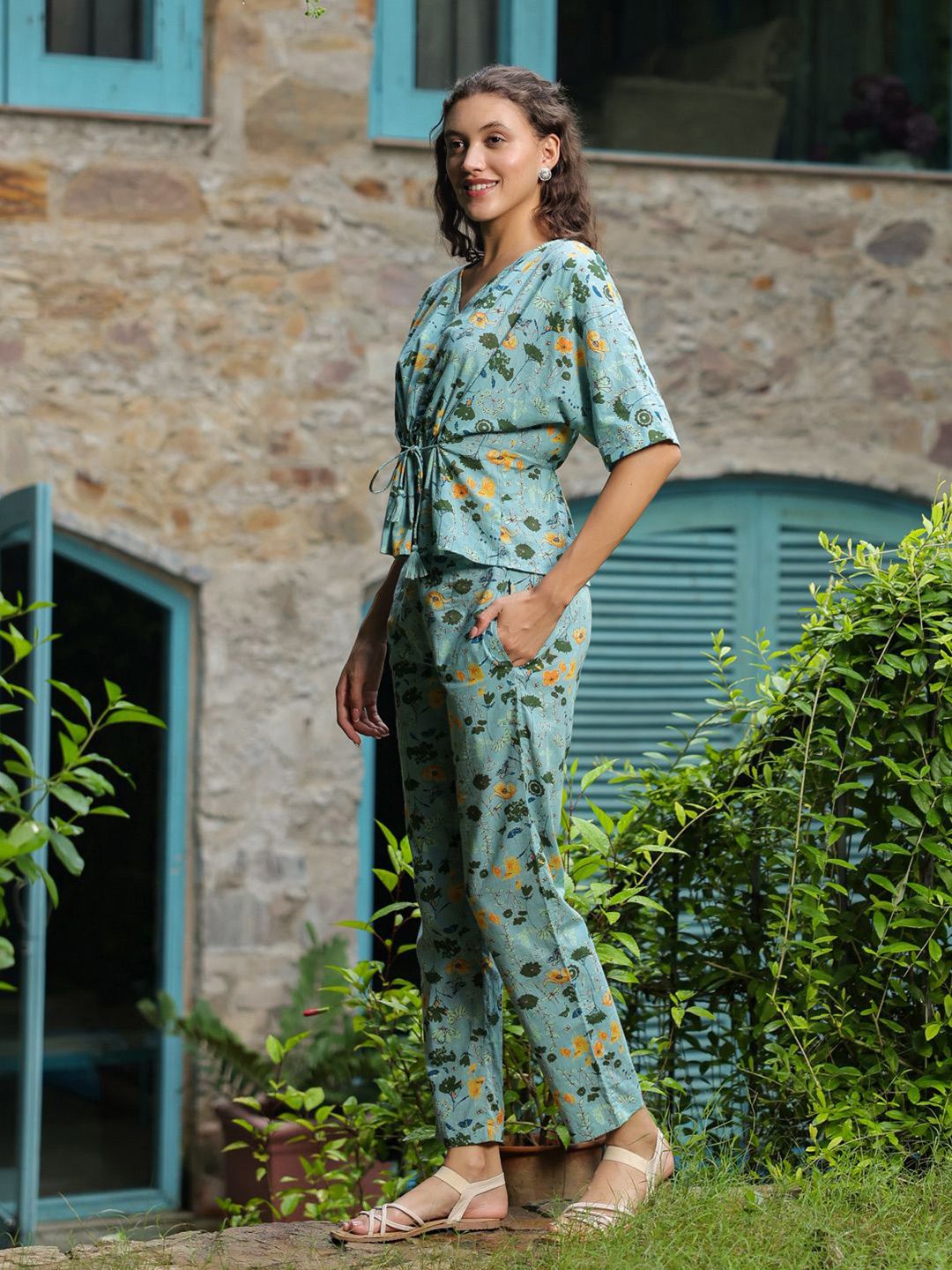 SANSKRUTIHOMES Floral Printed Top with Trousers