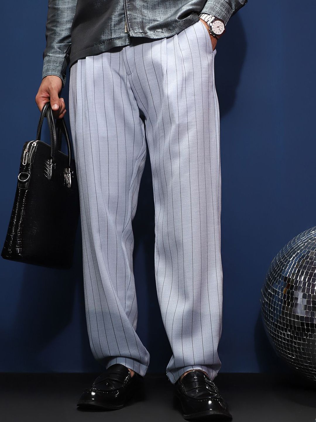Campus Sutra Men Striped Relaxed Fit Comfort Trousers