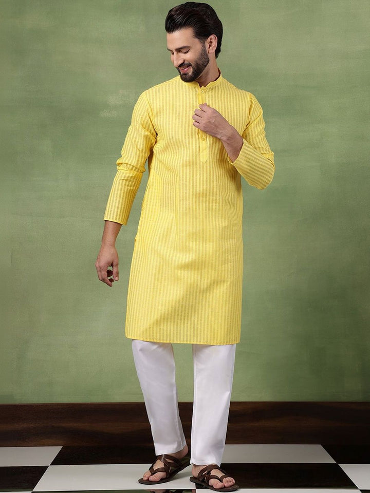 SOJANYA Kurta Berjalur Lelaki