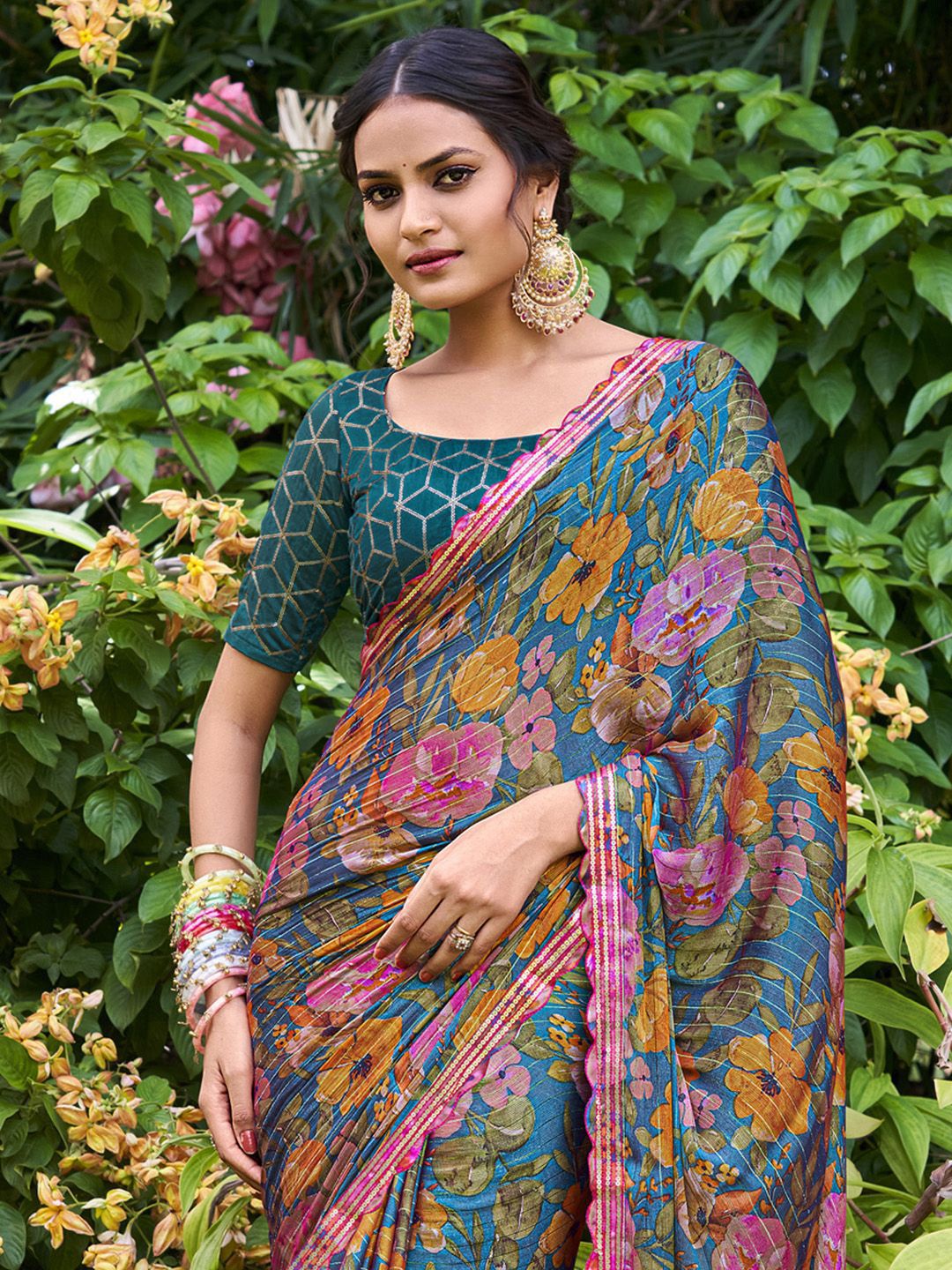Saree mall Embellished Floral Printed Sarees