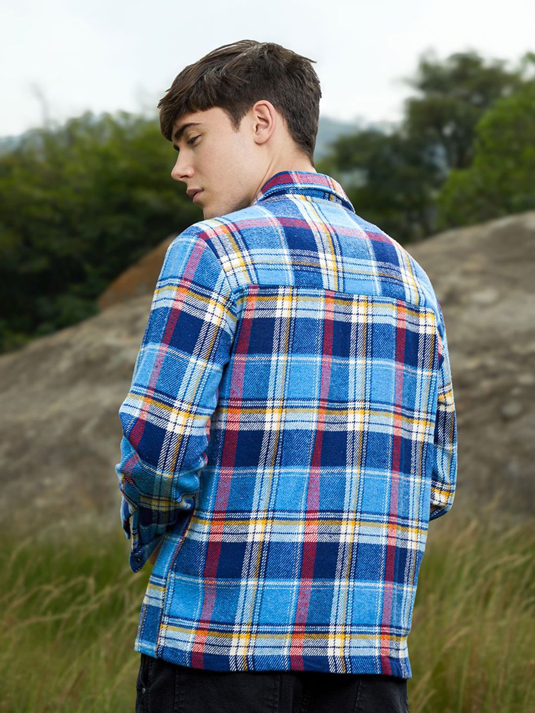 Campus Sutra Men Comfort Opaque Checked Casual Shirt