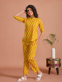 SANSKRUTIHOMES Women Floral Printed Pure Cotton Night Suit