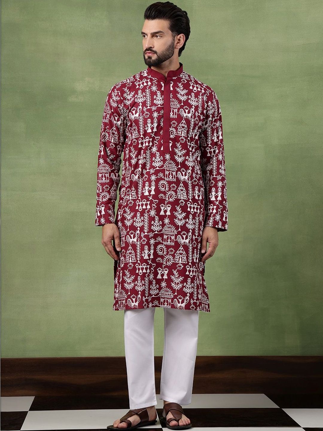 SOJANYA Men Embroidered Thread Work Kurta