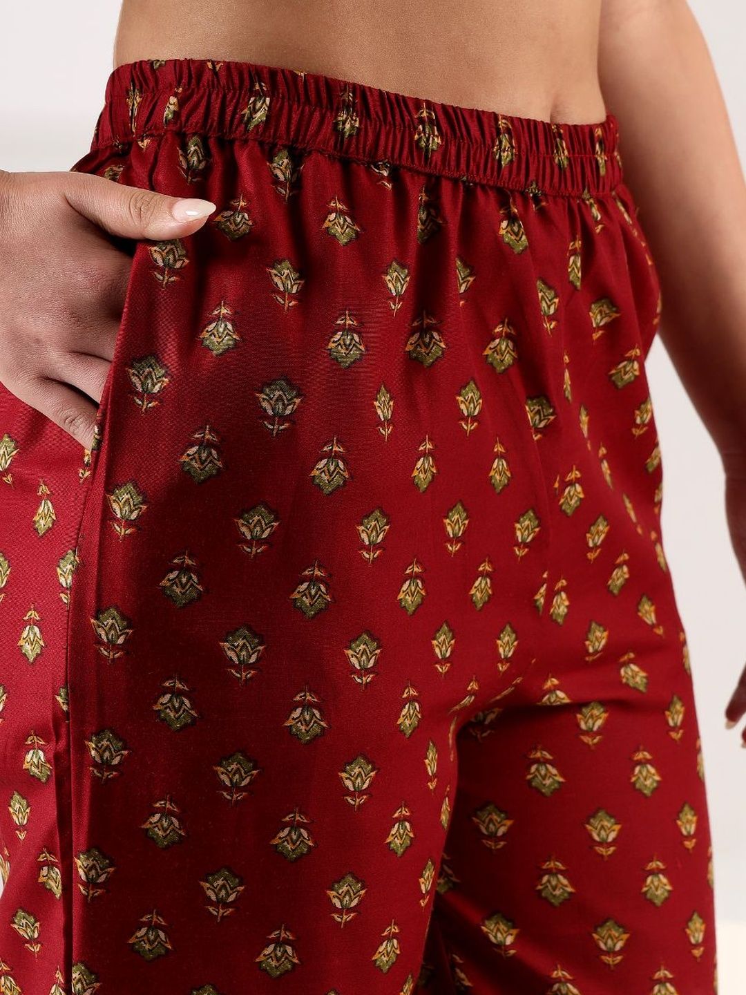 Motif Etnik Wanita Mamicha Bercetak Benang Biasa Kurta Kerja dengan Seluar & Dengan Dupatta