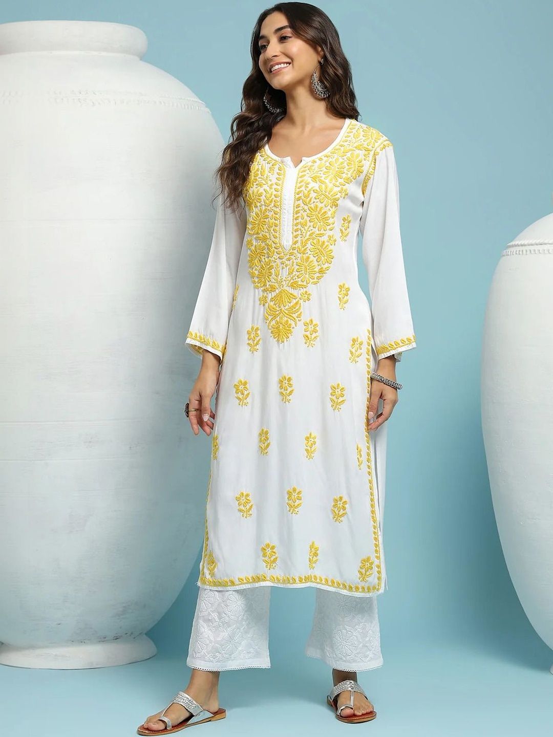 House of Chikankari Solid White Floral Embroidered Cotton Kurta