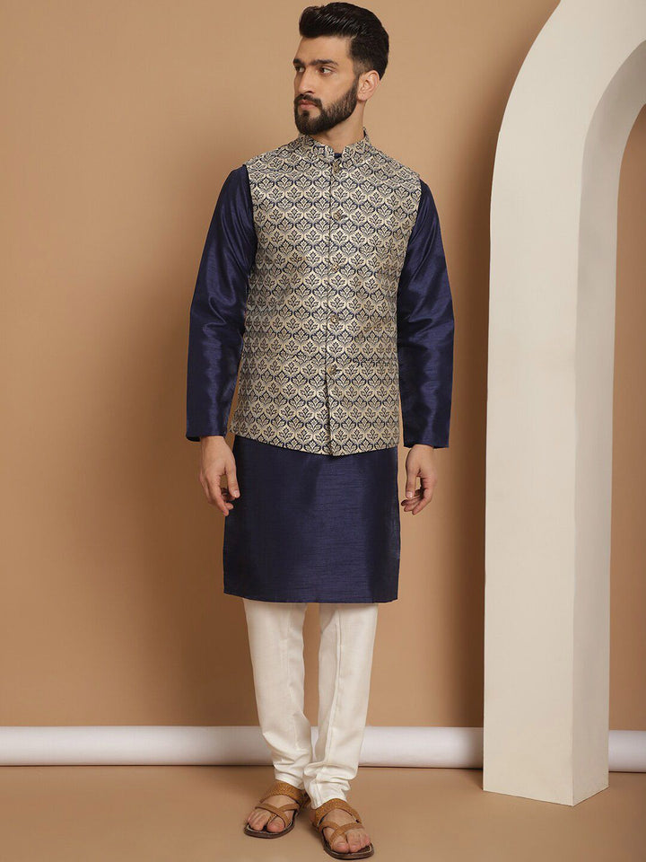 Kurta Lengan Panjang Kolar Mandarin Tenun Anouk dengan Jaket Churidar Nehru