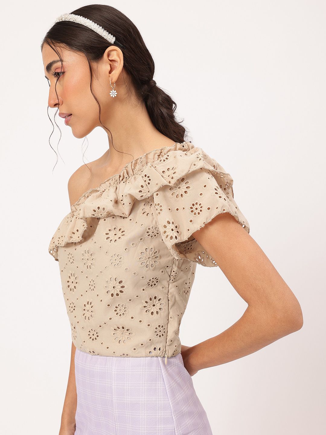 DressBerry Brunch Glamour One-Shoulder Schiffli Ruffled Top