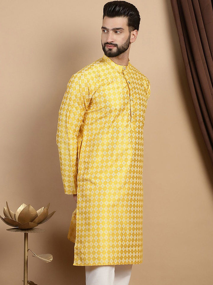 Kurta Kolar Mandarin Motif Etnik Kuning Anouk