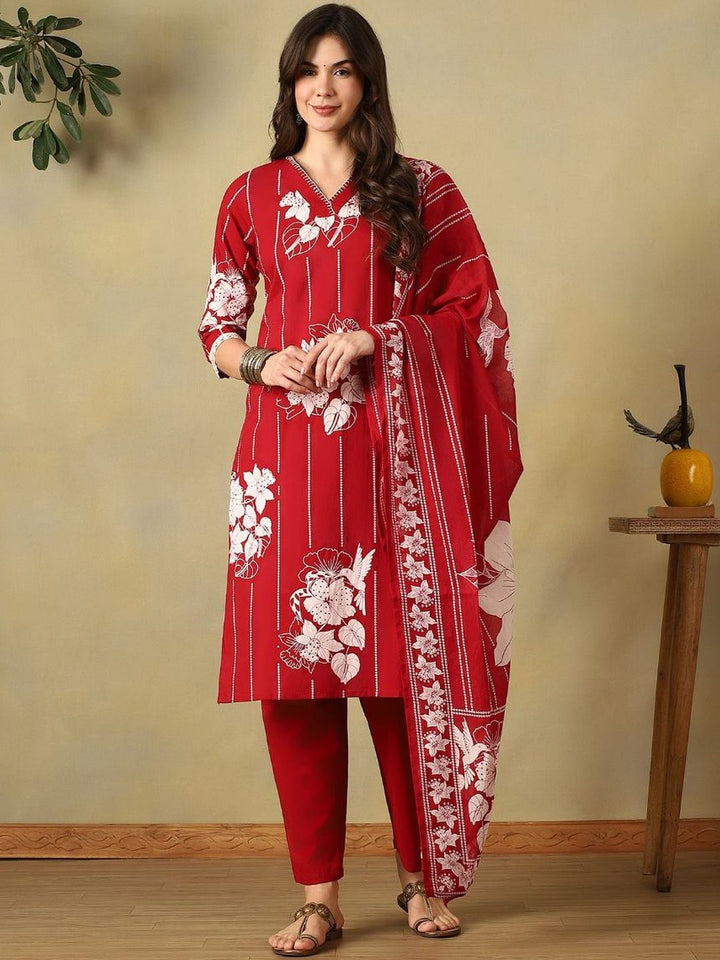 Mamicha Women Floral Printed Regular Pure Cotton Kurta with Trousers & With Dupatta