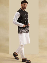 SOJANYA Men Embroidered Regular Pure Cotton Kurta with Pyjamas & Nehru Jacket