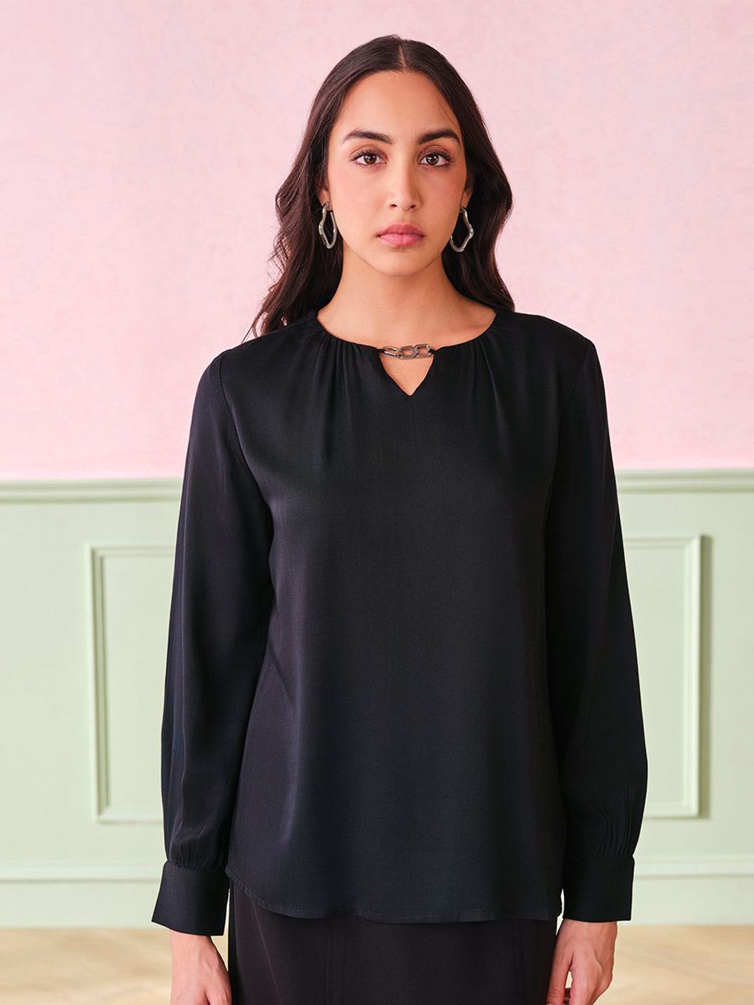 AND Keyhole Neck Cuffed Sleeves Top