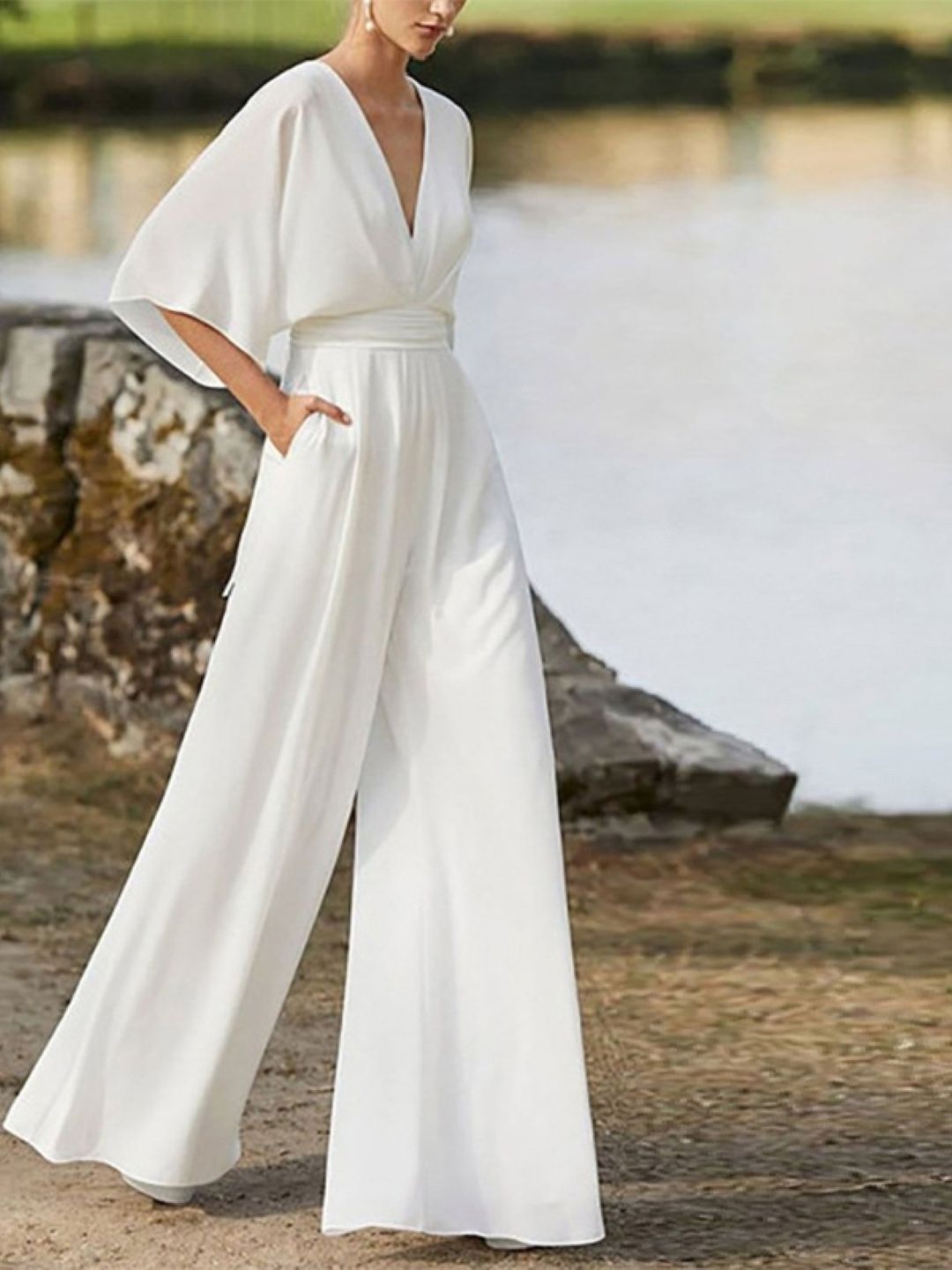 Semua Mengenai Anda Wanita V-Neck Jumpsuit