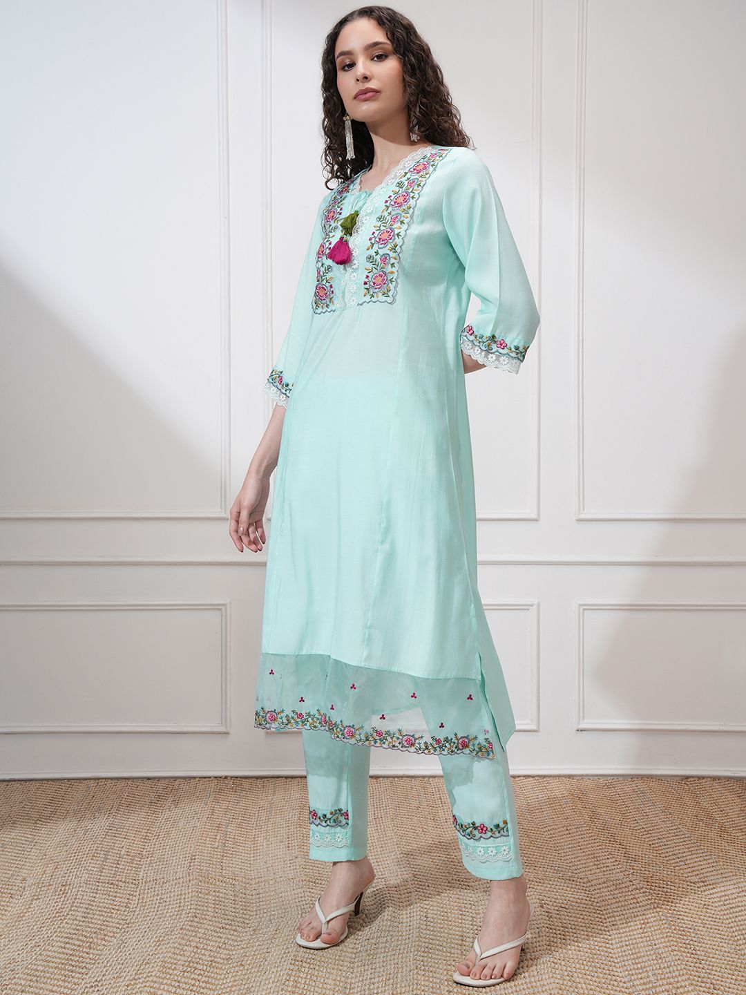 Vishudh Women Embroidered New Roman Kurta with Bottoms