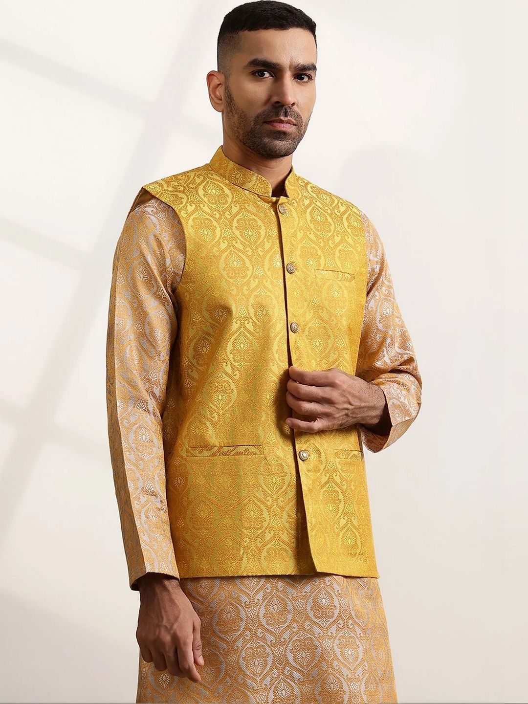 Jaket Nehru Brocade Rekaan Tenunan Anouk