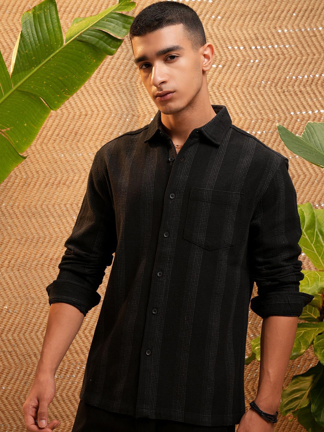 HIGHLANDER Men Spread Collar Vertical Stripes Striped Cotton Relaxed Fit Casual Shirt