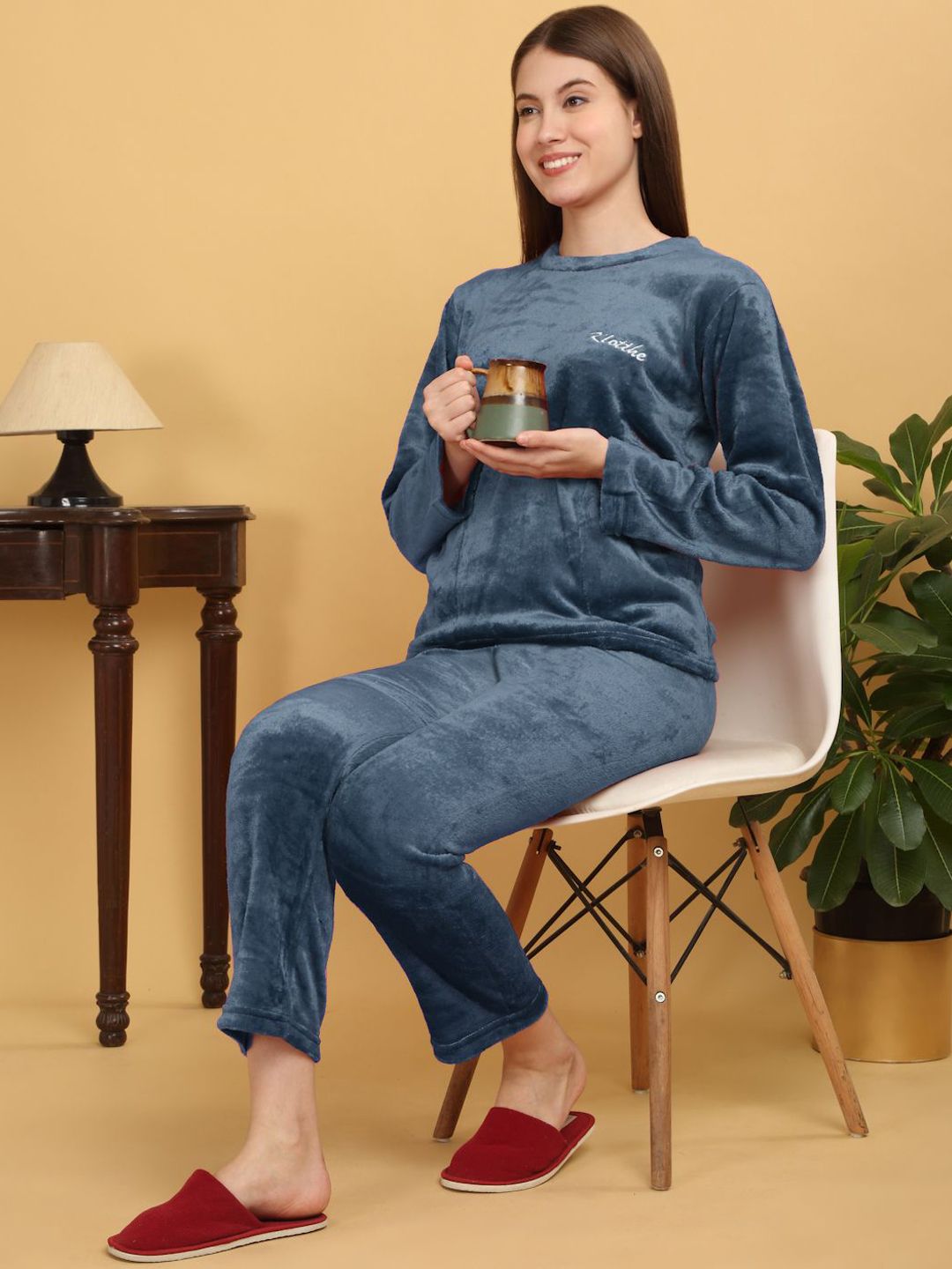 Klotthe Wanita Turquoise Solid Wool Malam