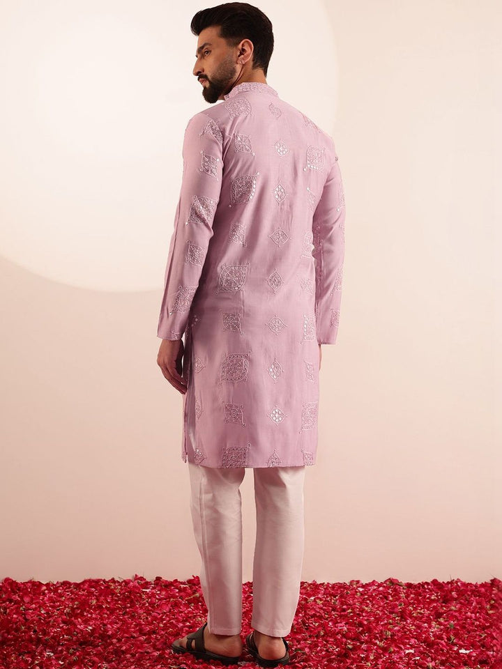 SOJANYA Men Embroidered Mirror Work Kurta