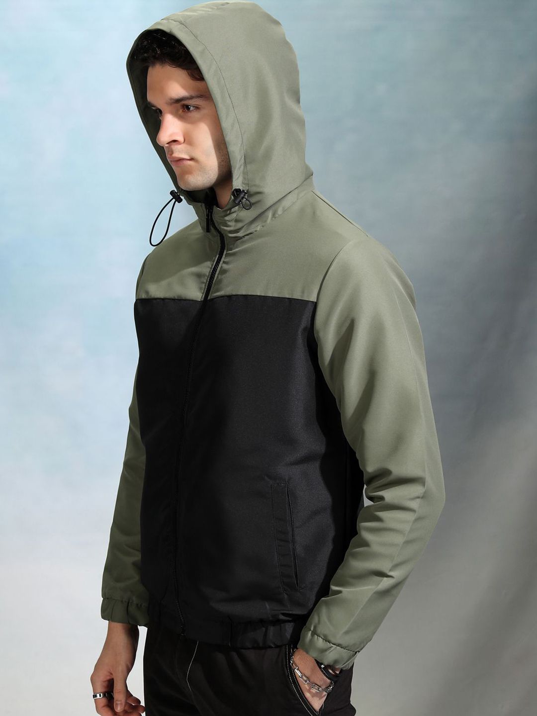 HIGHLANDER Men Colourblocked Outdoor Bomber Jacket