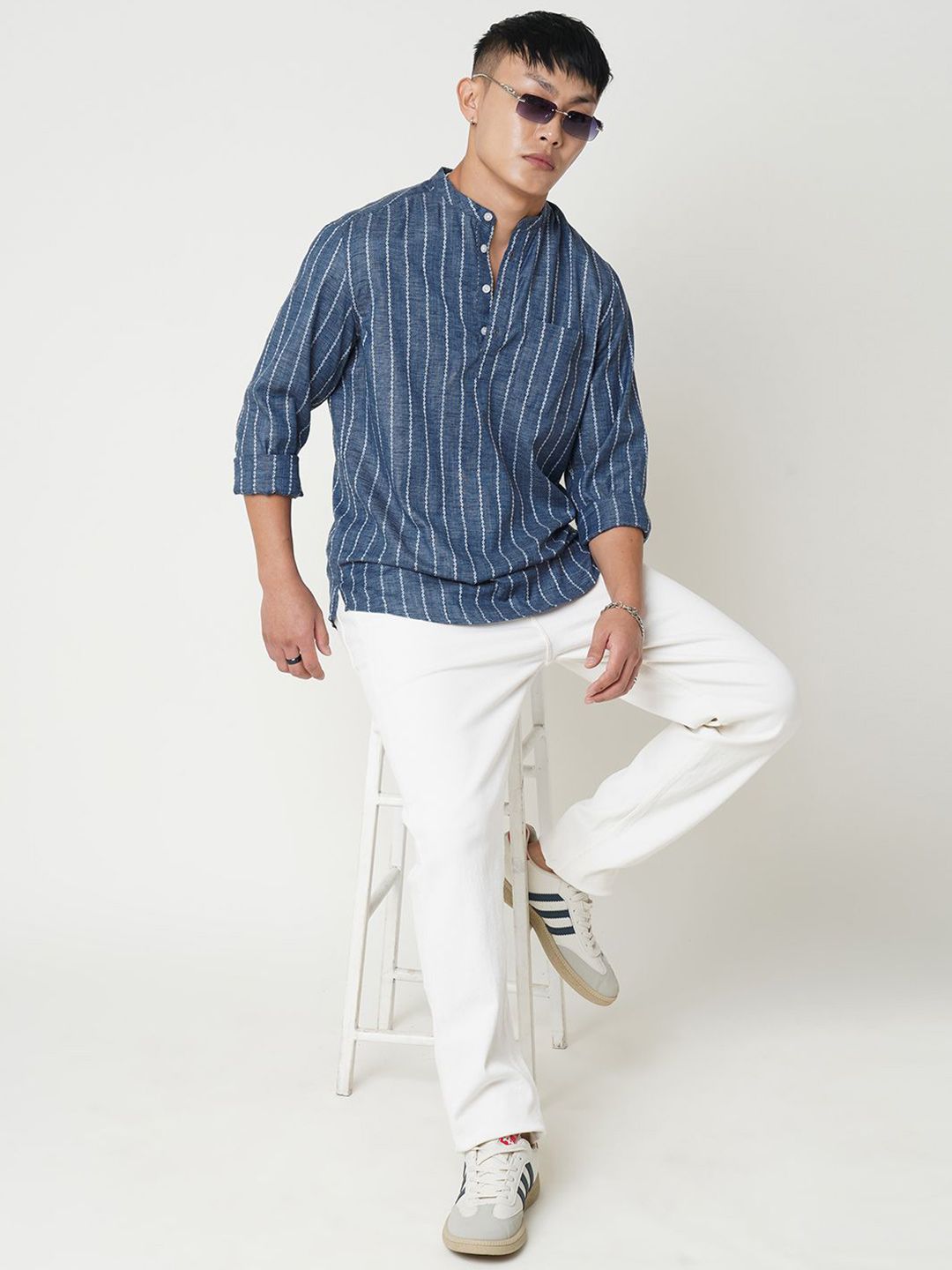 VASTRADO Striped Mandarin Collar Dobby Weave Cotton Short Kurta