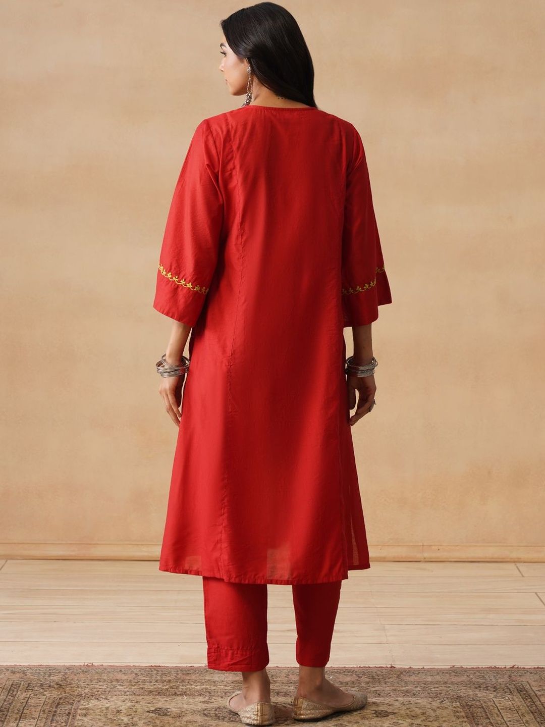 House of Chikankari Floral Sulam Chanderi Cotton Kurta dengan Set Seluar