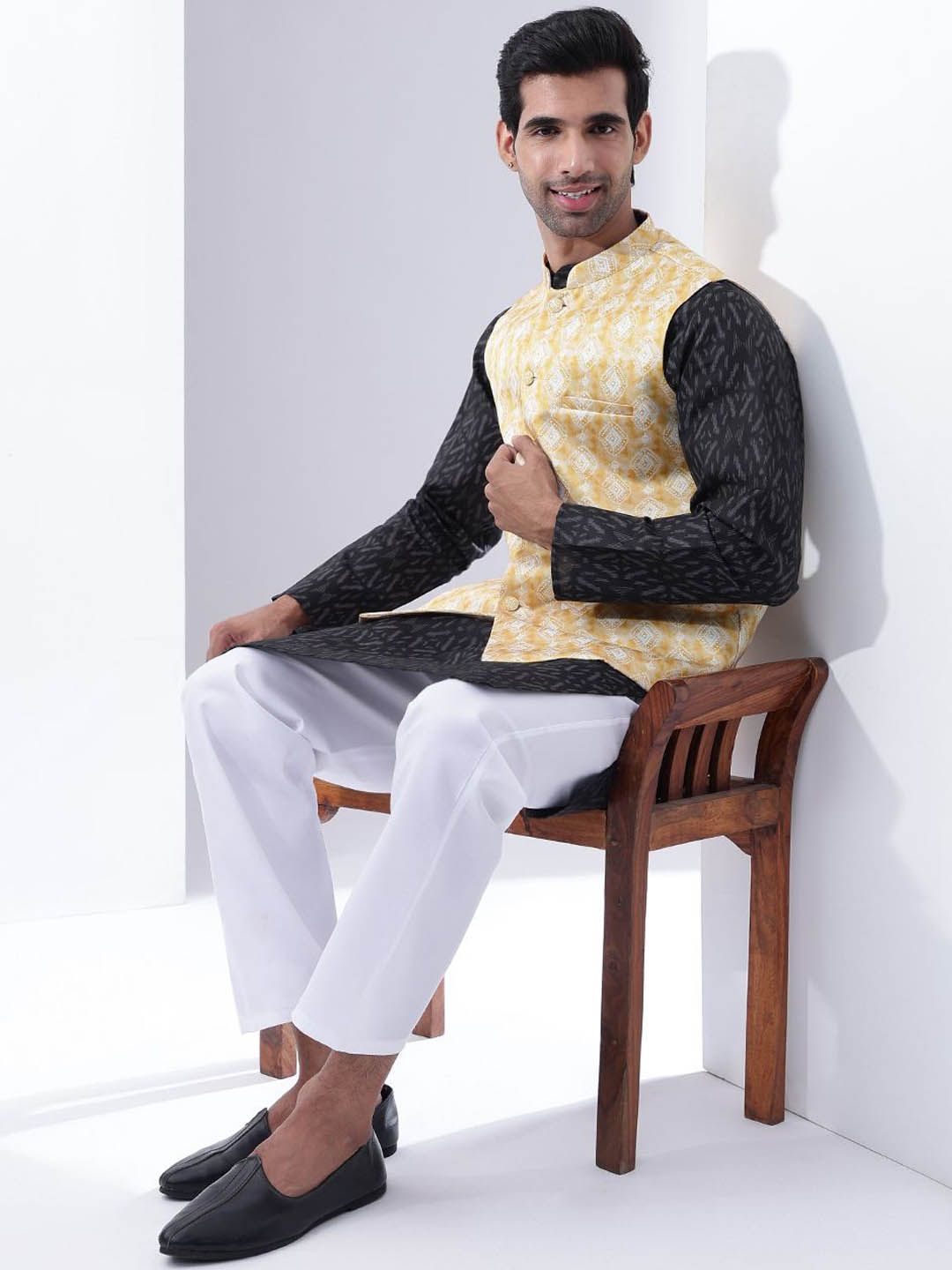 Anouk Men Printed Mandarin Collar Regular Kurta with Pyjamas