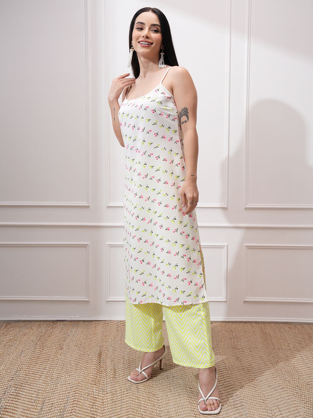 Vishudh Women Floral Printed Regular Kurta with Palazzos