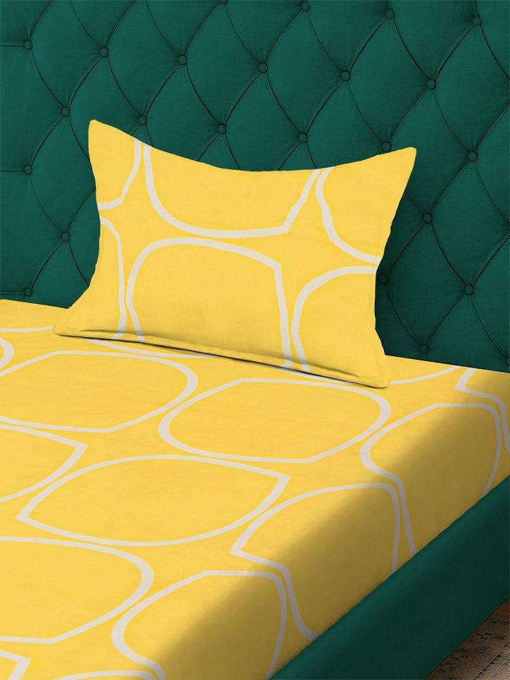 Yellow & White Geometric Printed Flat 300 TC Single Bedsheet With Pillow Cover