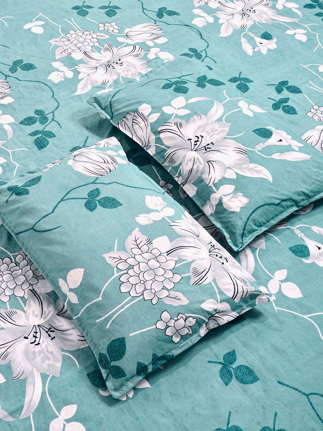KLOTTHE Green & White Printed 300 TC Double Bedsheet With 2 Pillow Covers- 2.5 m x 2.25 m