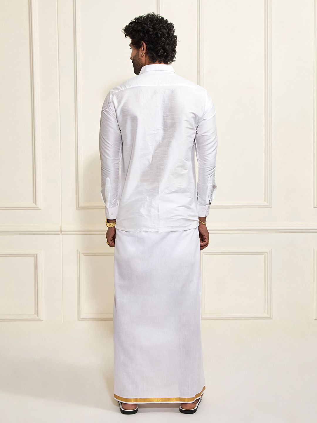 VASTRAMAY Shirt Collar Long Roll-Up Sleeves Shirt With Veshti