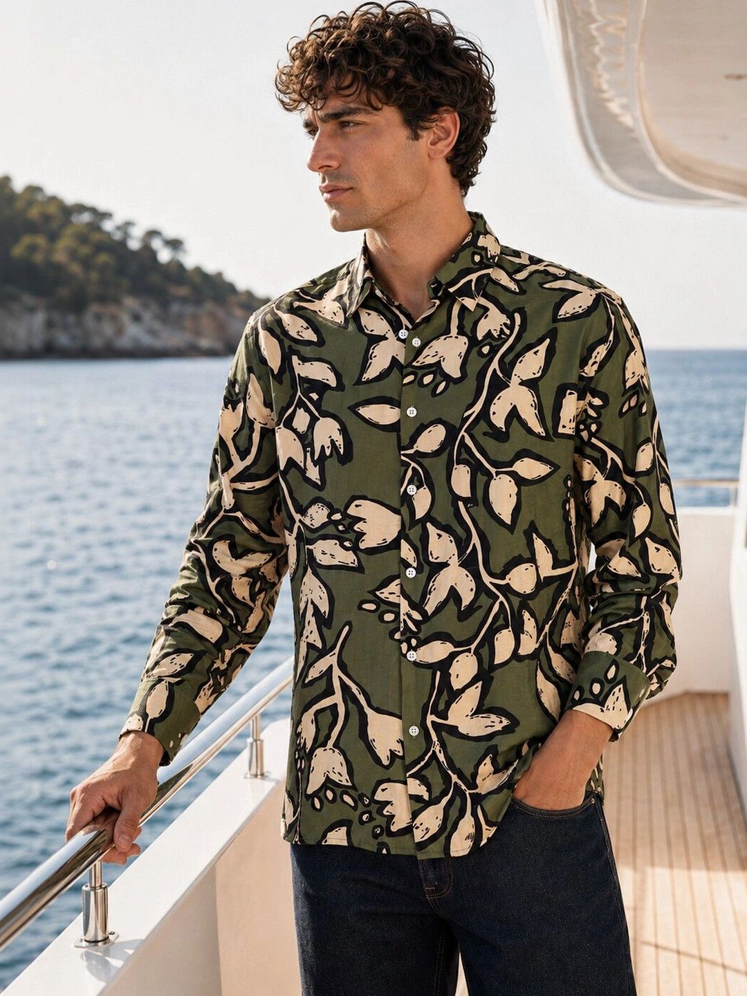 Eszett Floral Printed Spread Collar Casual Shirt