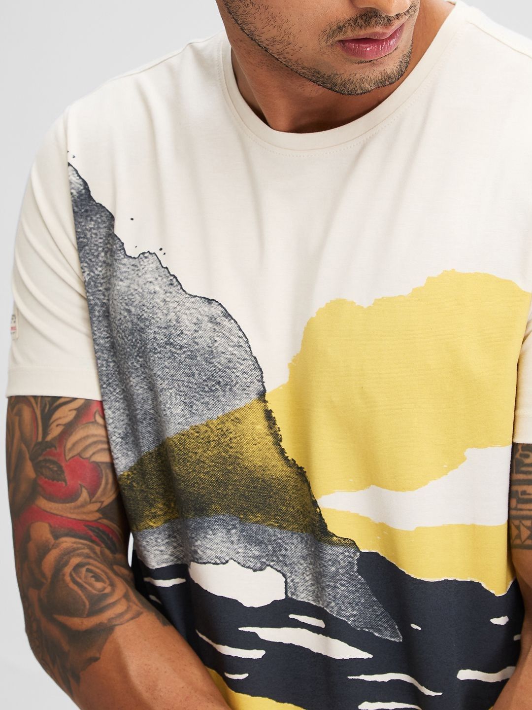 SPYKAR Men Raw Edge Slim Fit T-shirt