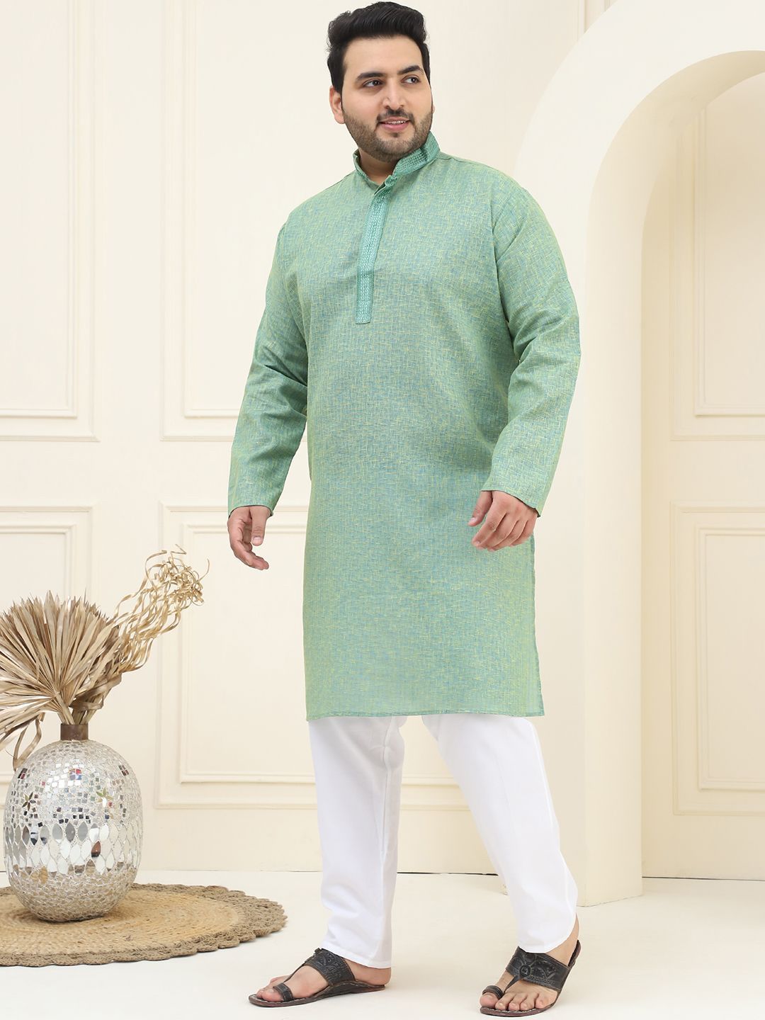 SOJANYA PLUS Plus Size Checked Pure Cotton Kurta with Pyjama