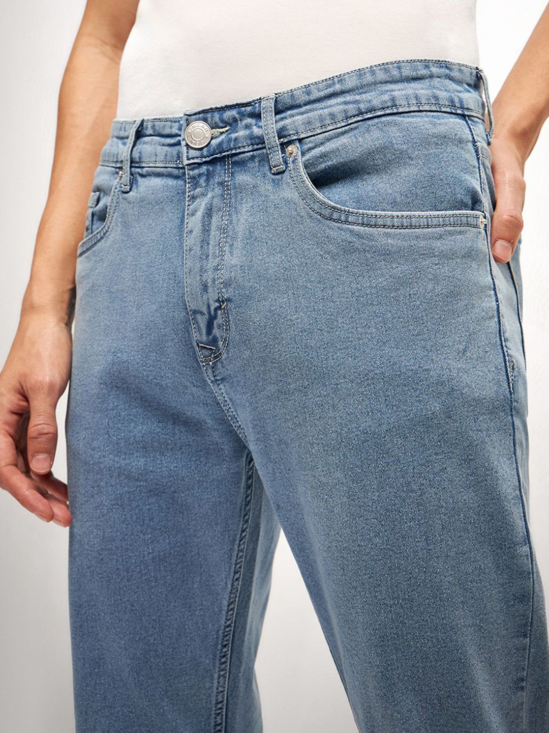 THE BEAR HOUSE Men Slim Fit Light Fade Mid-Rise Stretchable Jeans