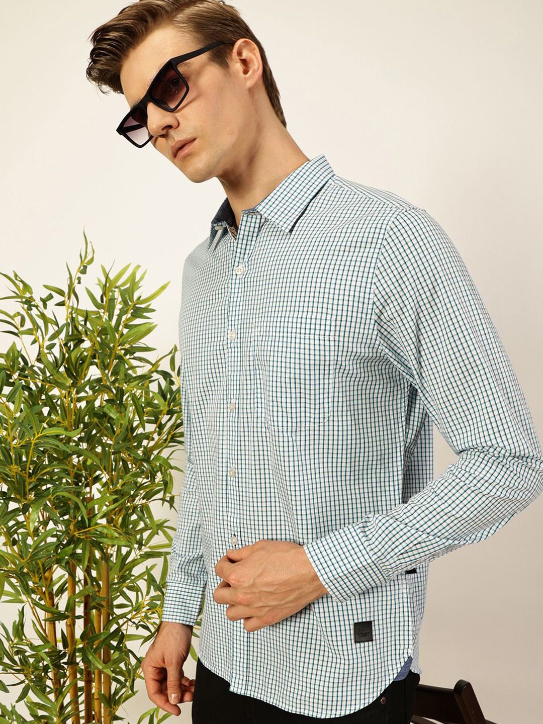 Thomas Scott Men Smart Spread Collar Micro Checked Cotton Slim Fit Casual Shirt