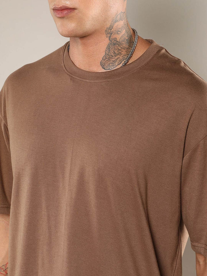 Campus Sutra Round Neck Short Sleeves T-Shirt With Shorts