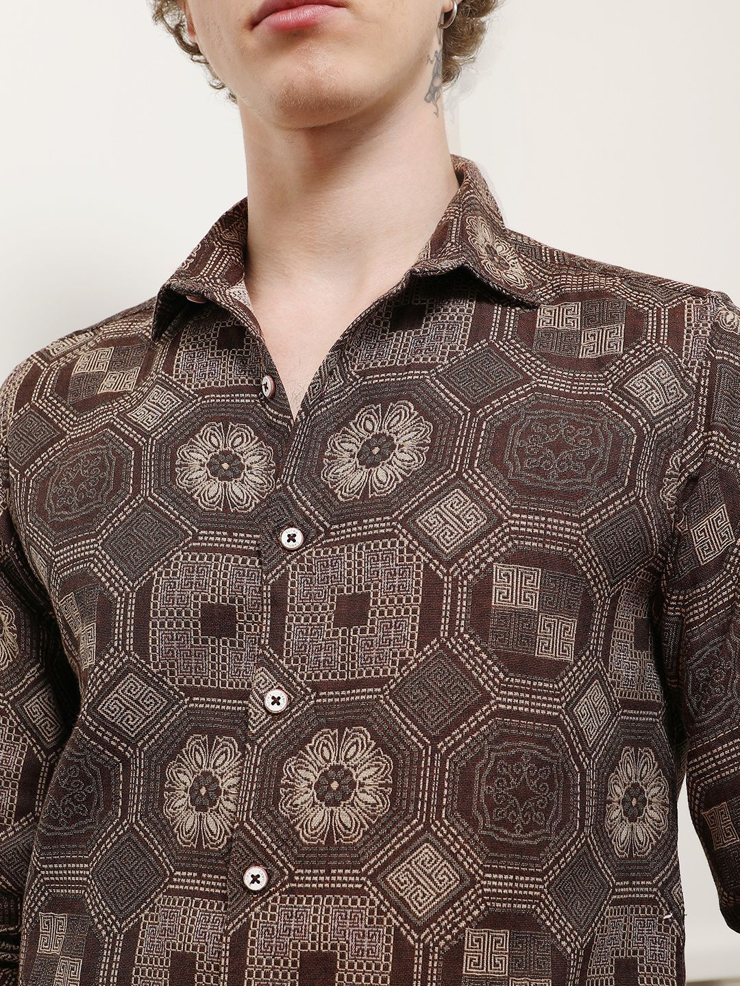 Campus Sutra Geometric Printed Casual Shirt