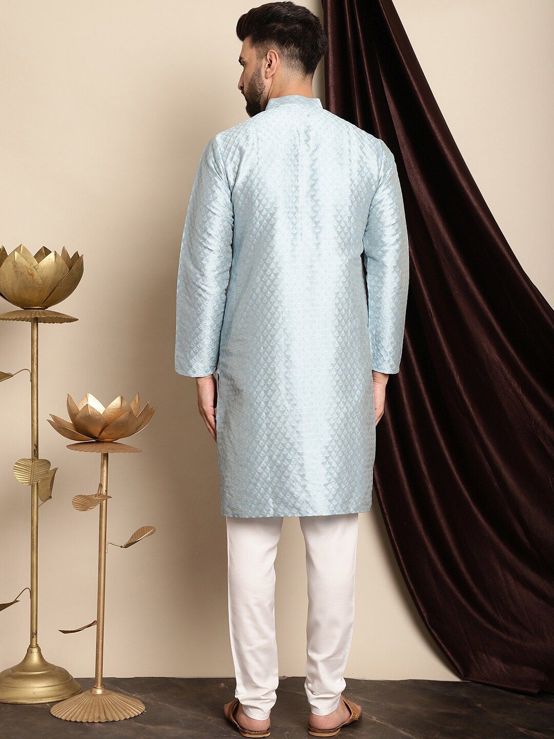 Motif Etnik Biru Anouk Tenunan Direka Jacquard Sutera Kurta Biasa dengan Churidar