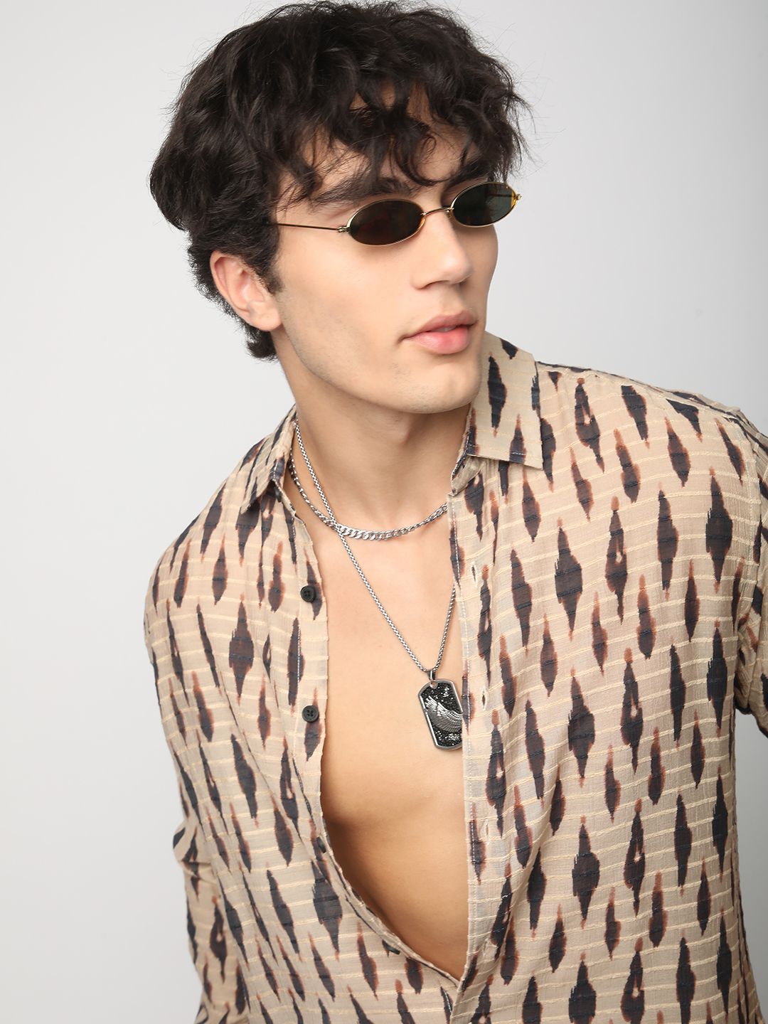 VASTRADO Men Classic Slim Fit Opaque Printed Casual Shirt