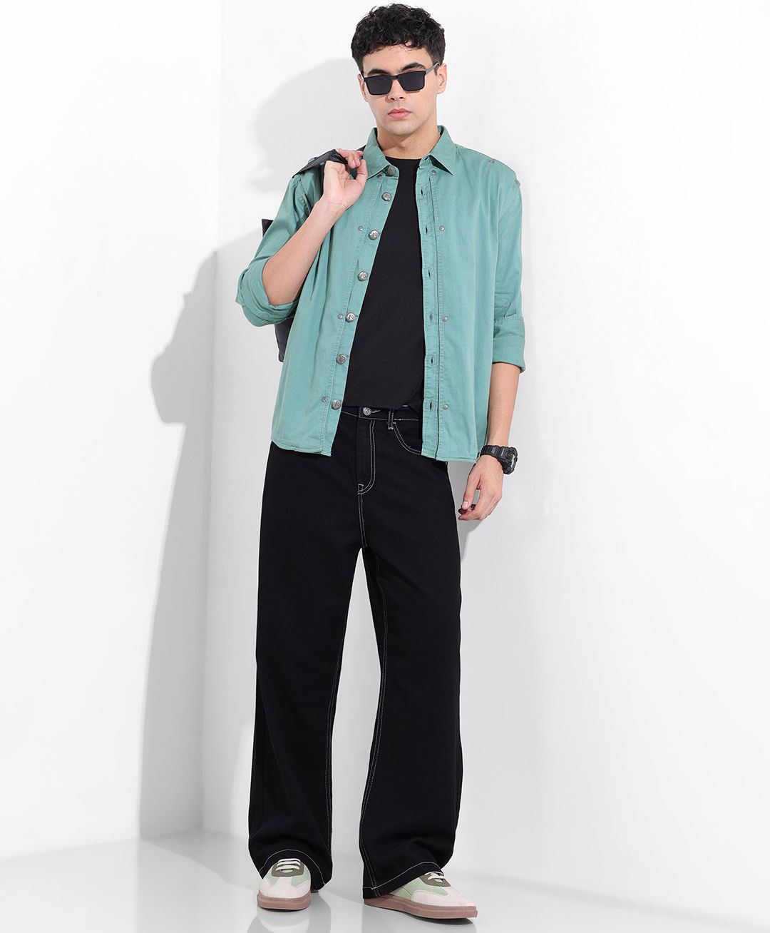 The Indian Garage Co Men Mid-Rise Baggy Jeans