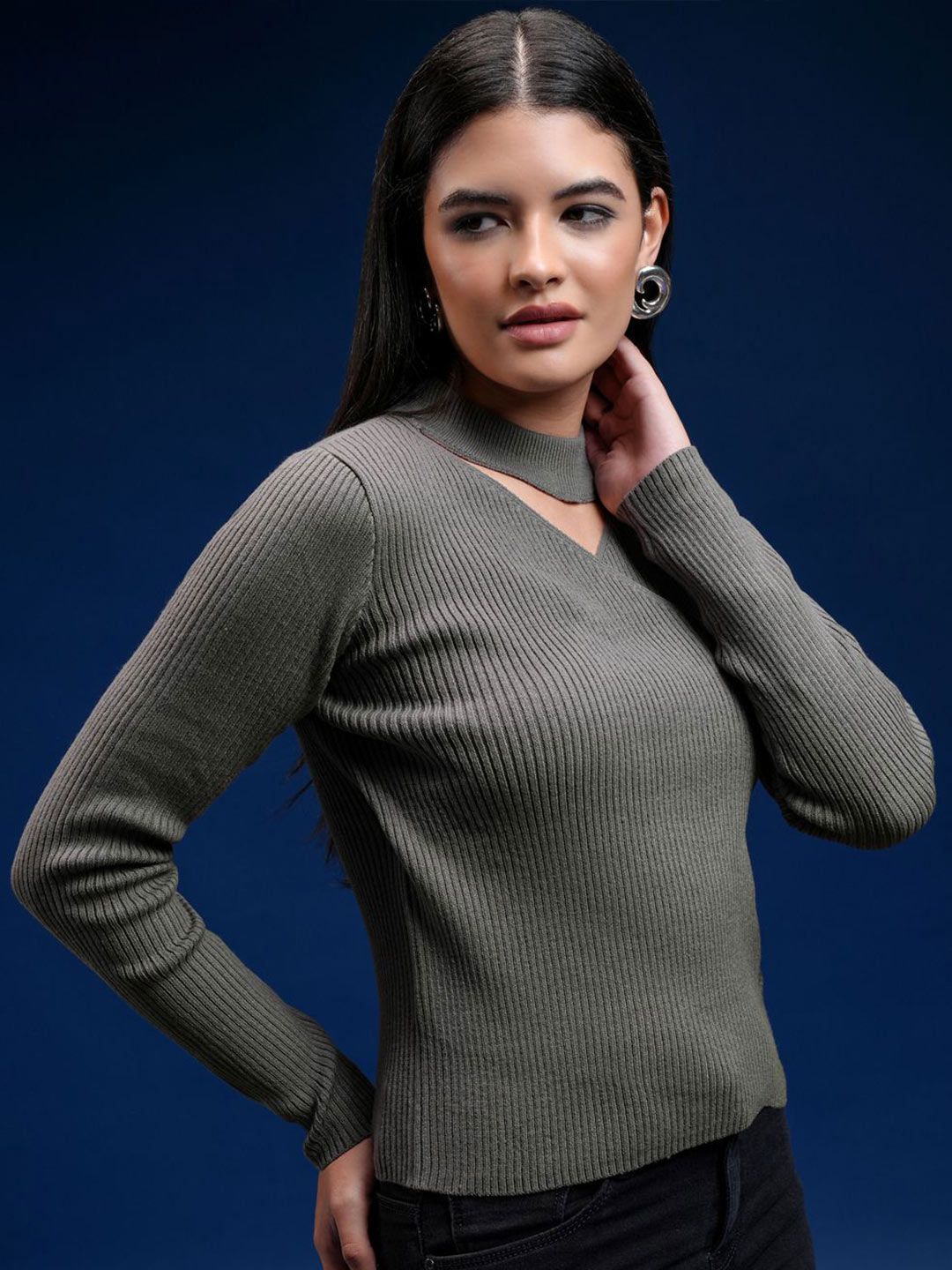 Tokyo Talkies Women V-Neck Long Sleeves Pullover